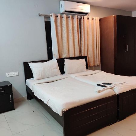Collection O Jubilee Banjara Suites Hyderabad Eksteriør bilde